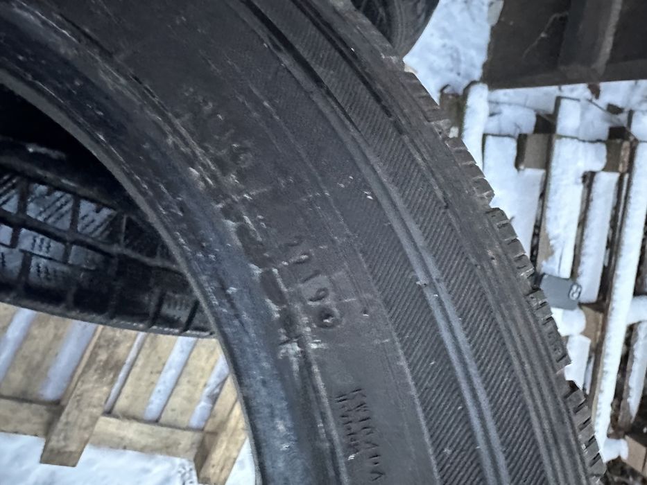 Шини майже нові 215/60 R17 Falken , резина комплект
