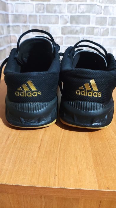 Кроссовки Adidas-39 размер