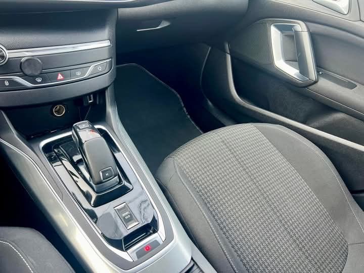 Peugeot 308 sw 1.2 puretech allure eat8