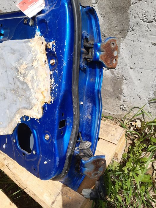 Двері водійські honda hrv