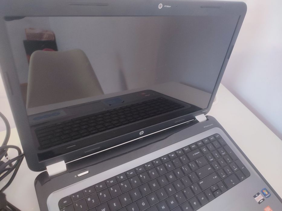HP Pavilion g7-1219wm 17" не робочий.