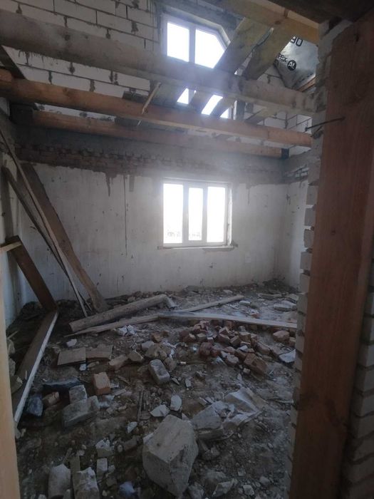 Будинок 2 поверх.110 кв. м, 7 кімнат,  Лесі УкраЇнки 43А смт Лисянка