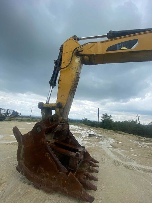 Продам екскаватор CATERPILLAR 385С