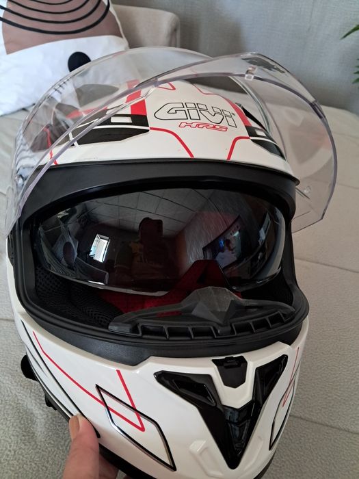 Capacete semi novo