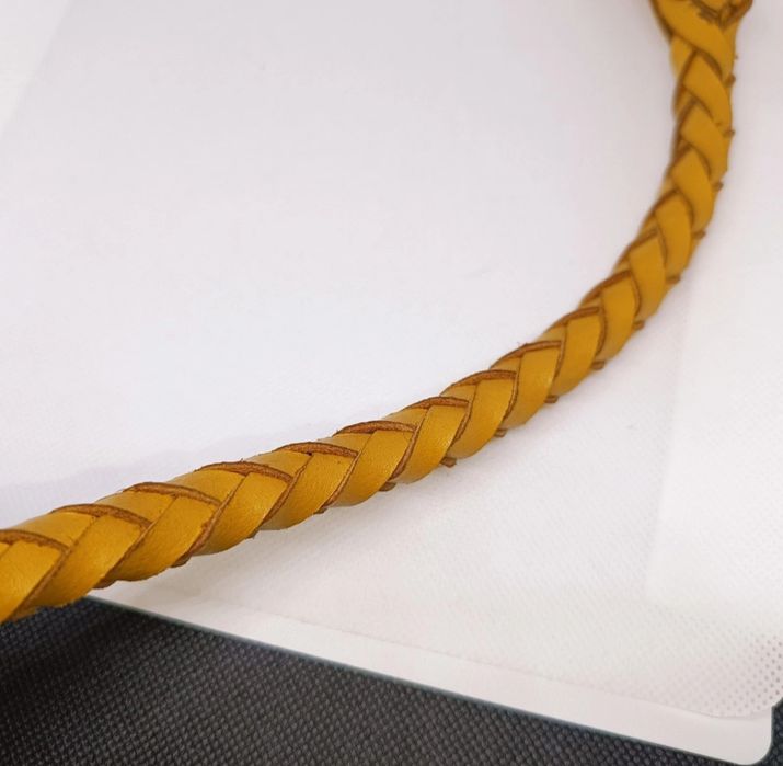 Coleira para cão em pele genuína trabalhada mão amarelo mostarda 60cm