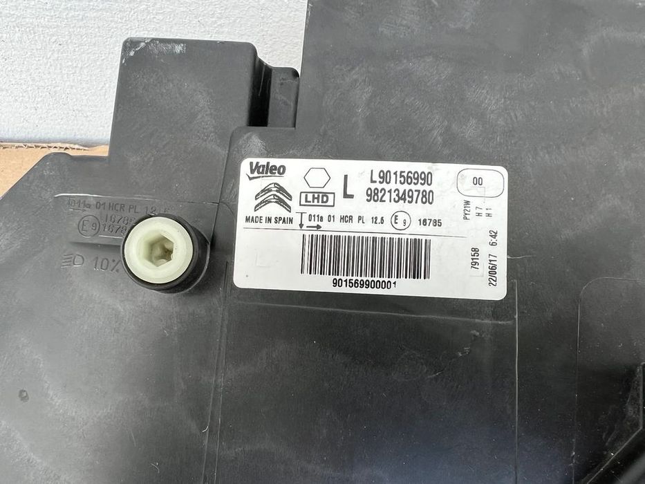 Citroen C4 Cactus lift 2017-> lampa lewy przód przednia 9821349780