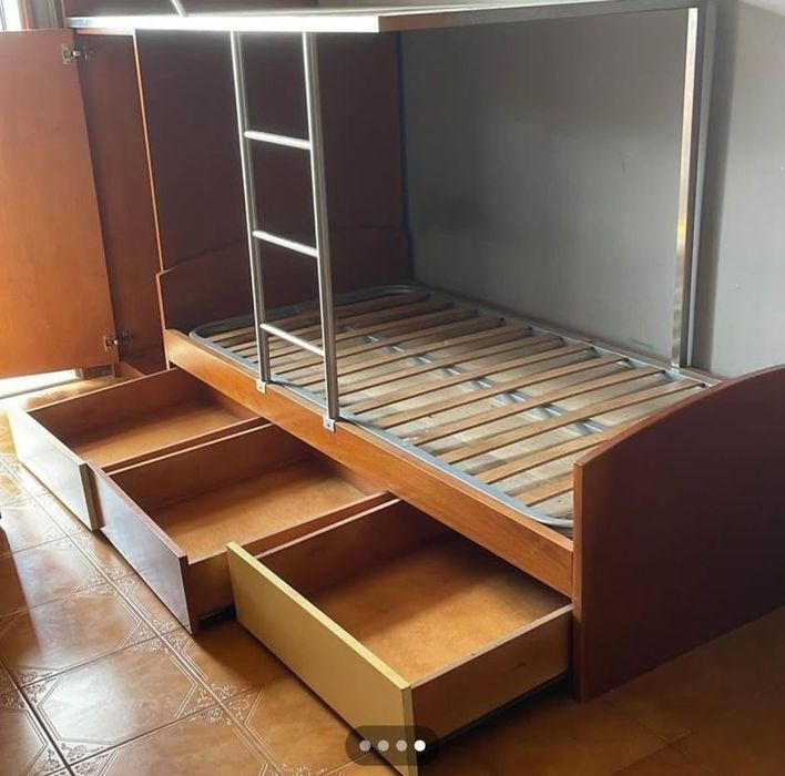 Beliche com muita arrumação