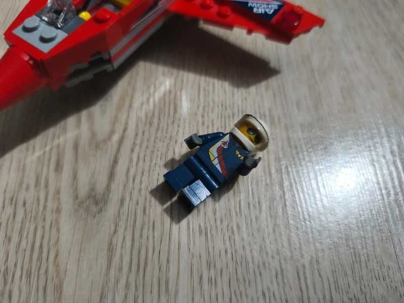 LEGO 60177 – Airshow Jet