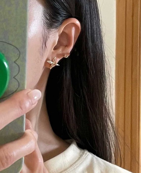 Kolczyki Louis Vuitton Bullet – Industrial Luxe – Szczegóły