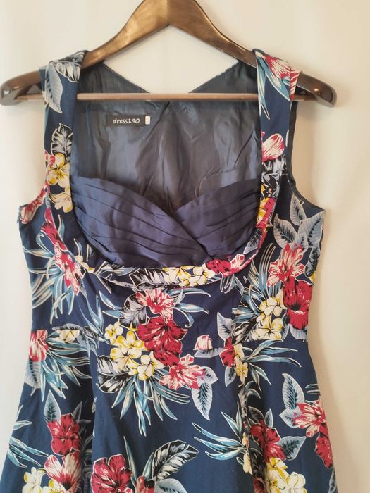 Sukienka wizytowa granatowa z kwiatami L 40