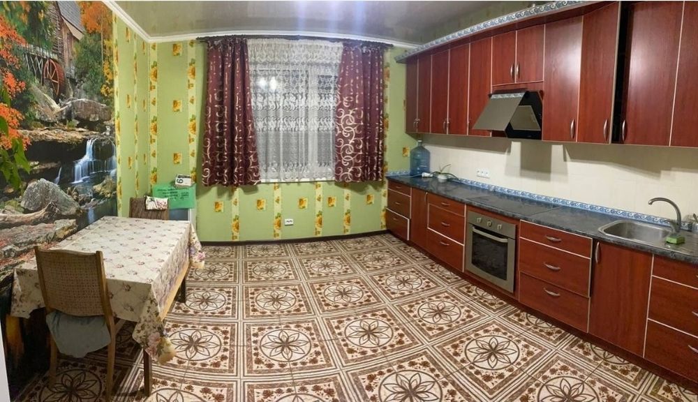 Оренда 1-го поверху будинку (100 м²) + Склад (30 м²)