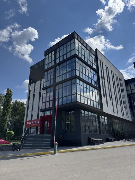 Оренда комерції БЦ Локація