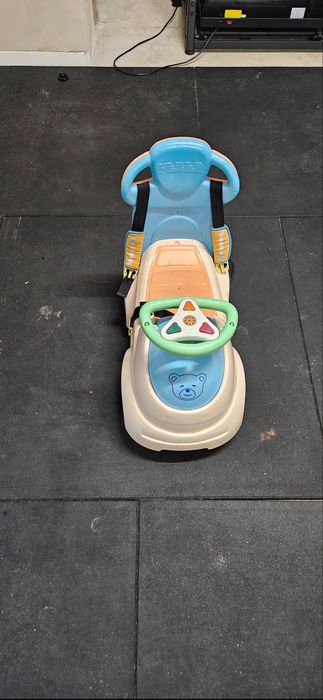 Brinquedo Carrinho de bebé