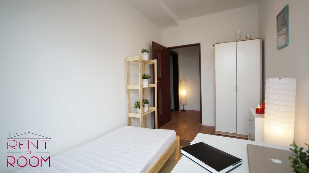 RENTAROOM.PL ENG RUS duży pokój z balkonem Manufaktura ul.Zachodnia