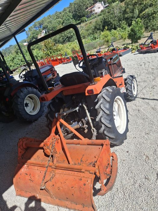 Trator hinomoto 19 cv sem matrícula