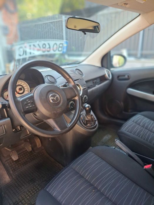 Продам авто Mazda 2 2008
