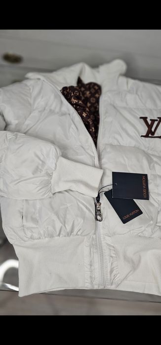 Укорочена біла куртка