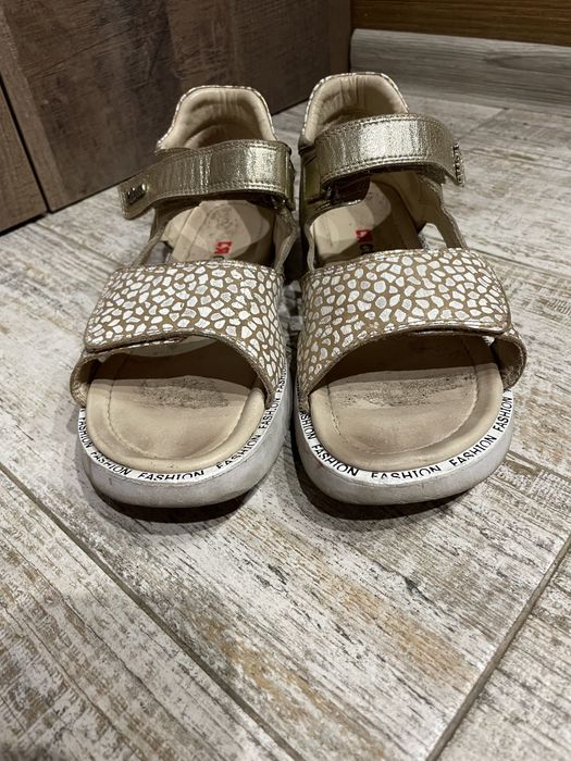 Сандалії ортопедичні  б/у