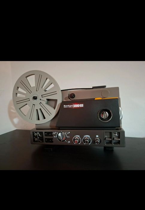 Projector de filmes SANKYO SUPER 8