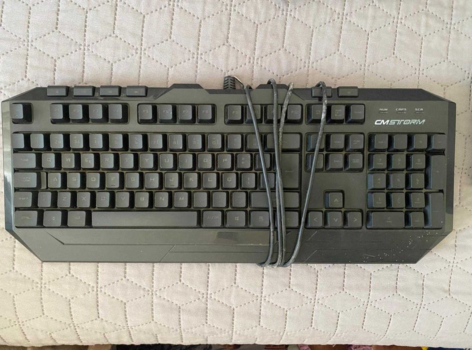 Conjunto 4 teclados com fio