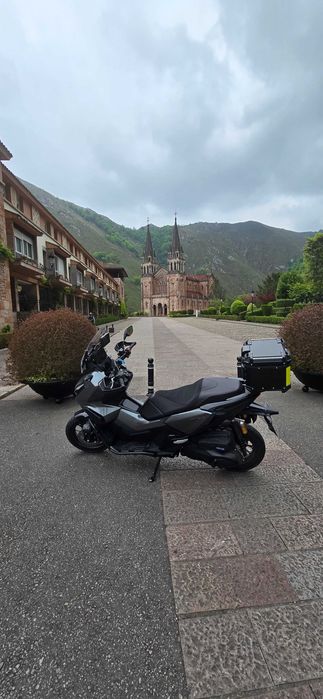 Honda Adv 350  como nova