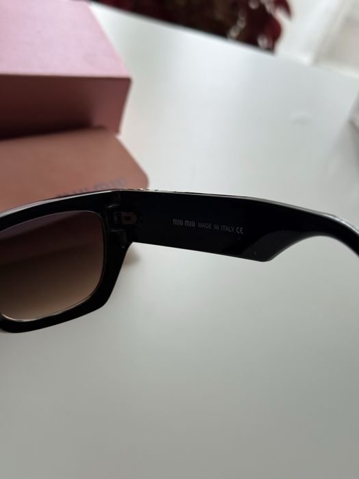 Okulary przeciwsłoneczne MIU MIU