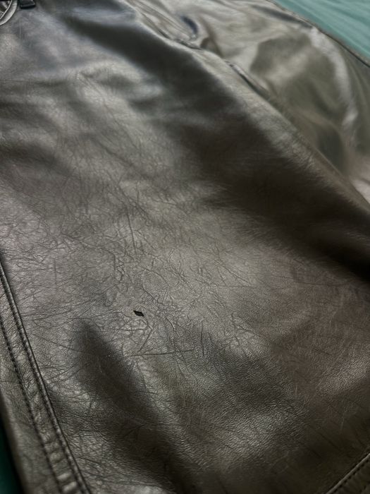 Шкіряні штани Bershka на осінь