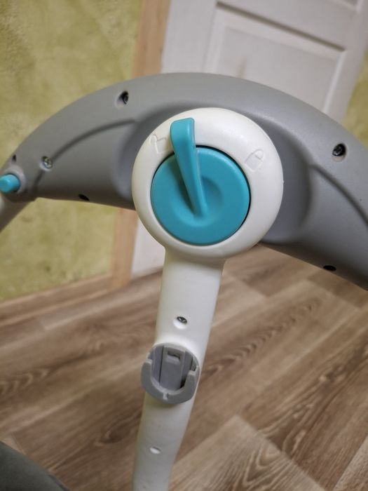 Дитячий заколисуючий центр-шезлонг-гойдалка Mastela