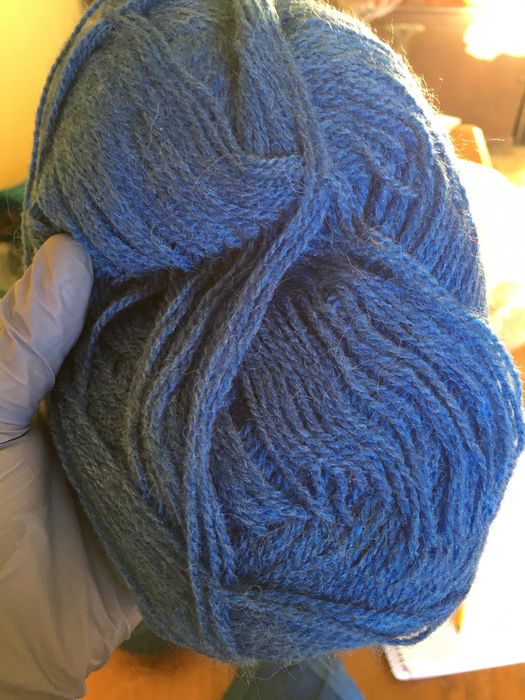 Novelos azuis escuros, 50 gramas