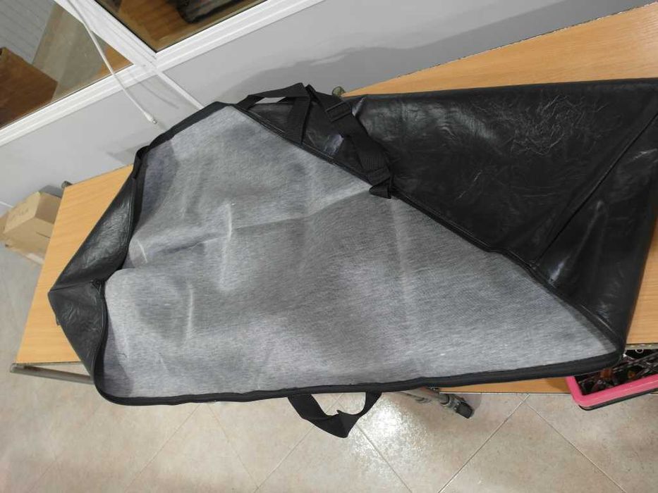 Bolsa comprida para transporte em pele sintética