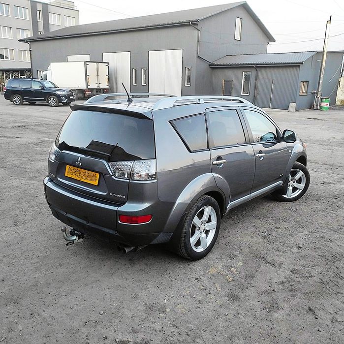 Mitsubishi Outlander XL 4×4 Міцубісі Аутлендер повний привід