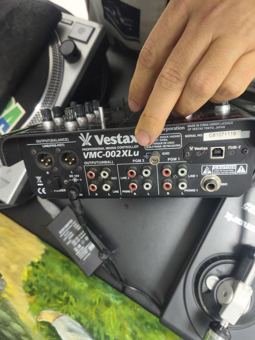 Dj mixer vestax vmc-002xlu