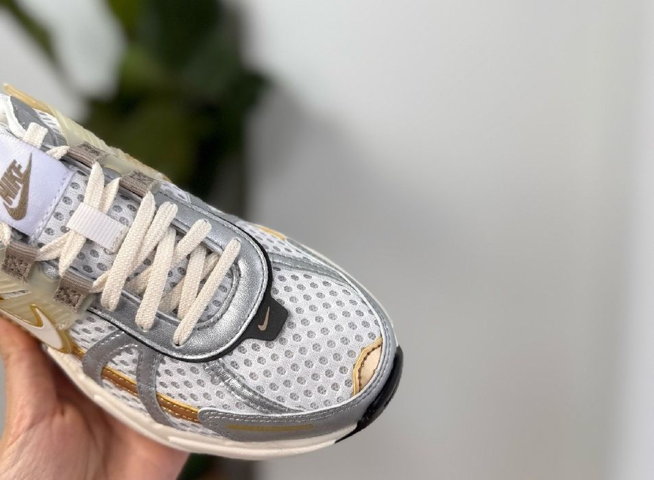 Кросівки жіночі Nike V2K Run Beige/Grey HJ7245-100 ( 37.5, 40. 40.5 рр