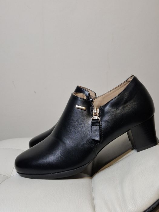 RS 37 półbuty czarne damskie nowe