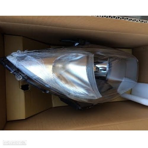 Farol BMW Serie 1 E87 E81 modelo: 2004 até 2011 novo