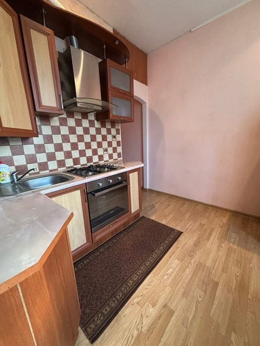 Терміново! Продам 2 кімнатну високогабаритку у м.Шептицький!