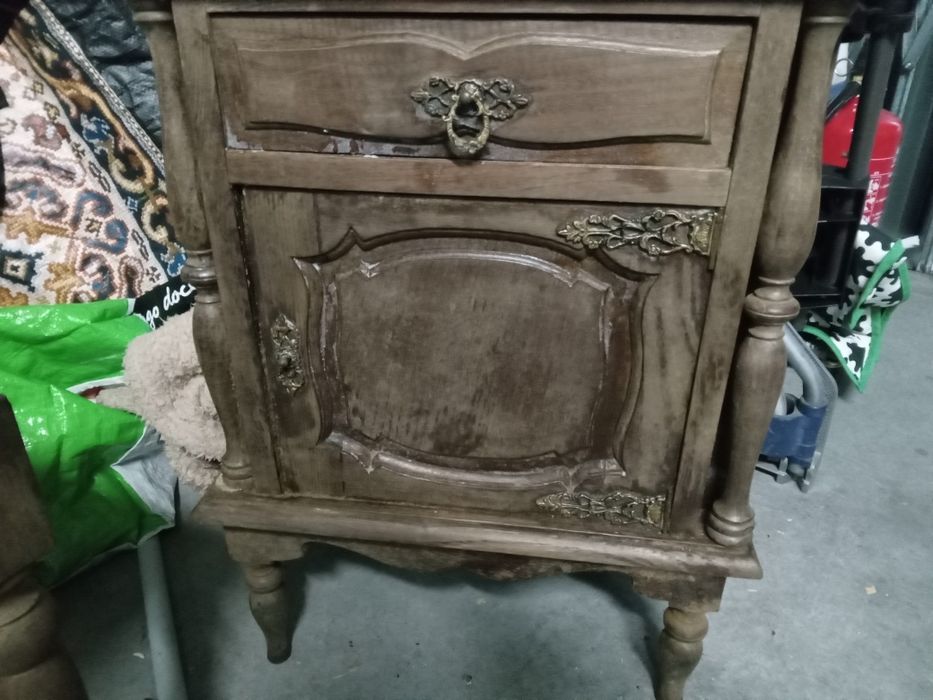 Mesa cabeceira vintage