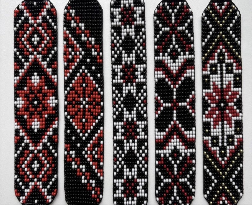 Чокери, браслети, набори з чеського бісеру