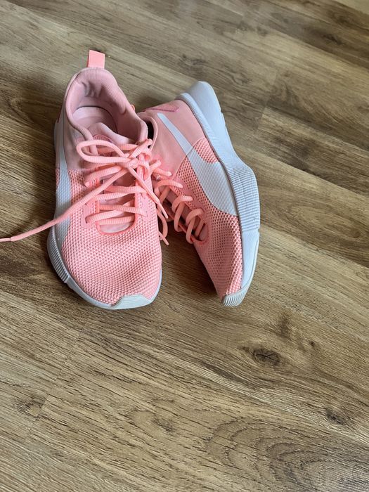 Жіночі кросівки  PUMA FLYER RUNNER