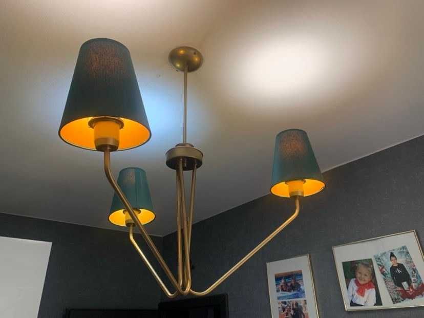 Złoty Żyrandol Victoria z trzema ramionami i abażurami jak Nowy