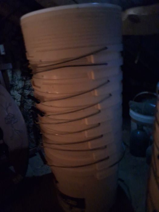 Відра пластикові