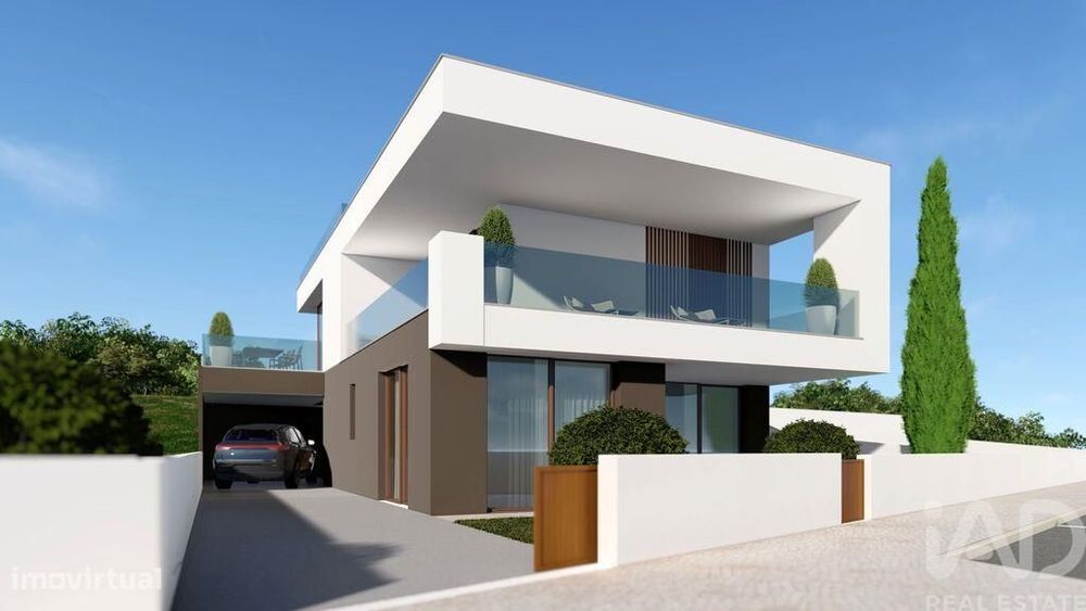 Casa T3 em Tornada e Salir do Porto de 211,00 m2