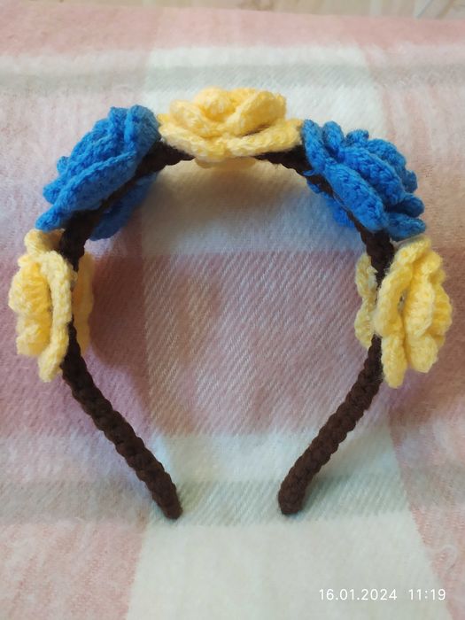 Обручі з квітами для дівчат ручної роботи під замовлення