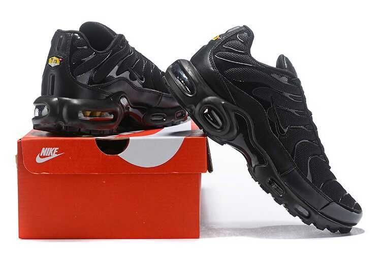 Air Max TN Plus Black R.40
