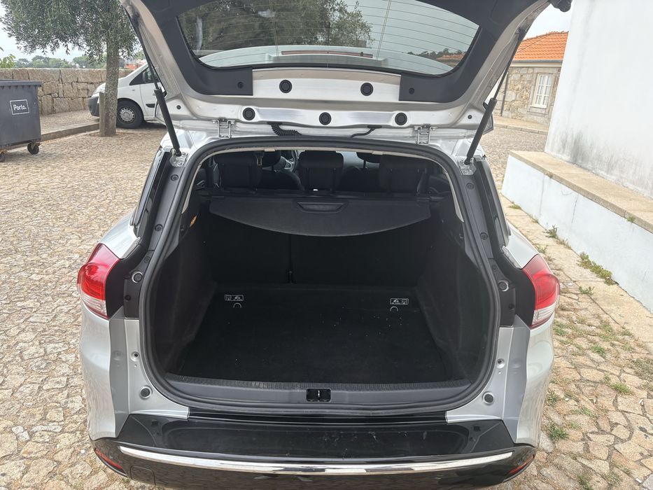 Renault Clio Sport Tourer 0.9 TCe Limited - 2018 119.000 km Revisão Feita Excelente Estado