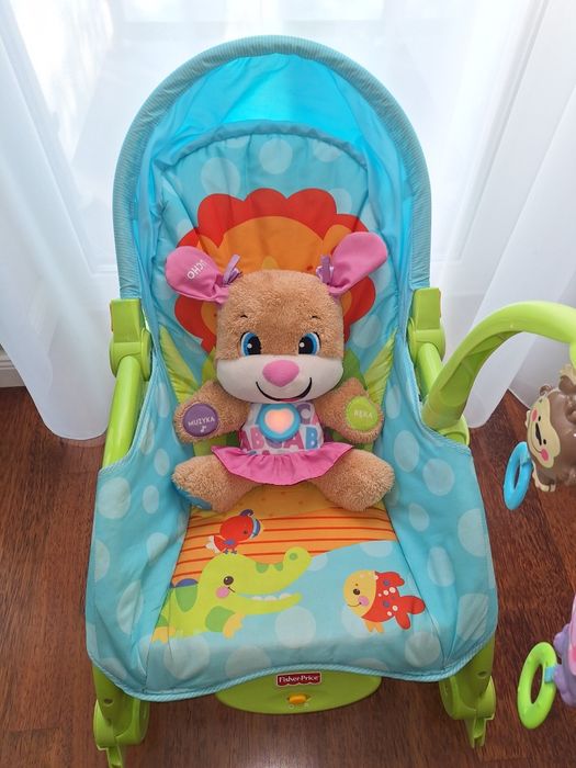 Szczeniaczek Uczniaczek Fisher-Price śpiewa liczy świeci