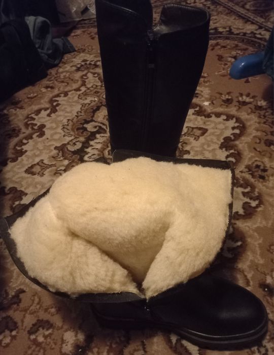 Дитяче взуття -чобітки