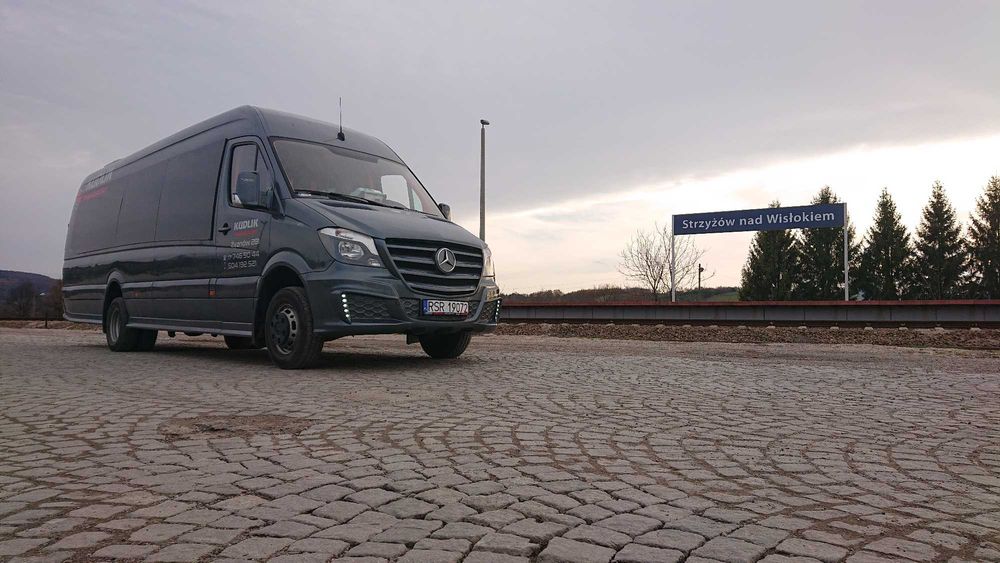 Przewóz osób, przewozy pracownicze,wyjazdy integracyjne, wynajem busa