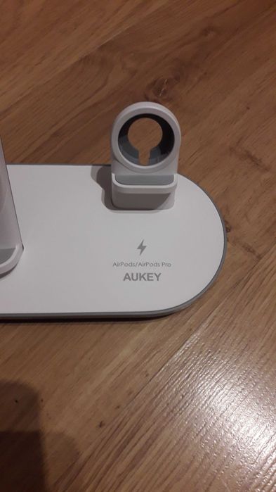 Bezprzewodowa ładowarka indukcyjna 3in1 AUKEY