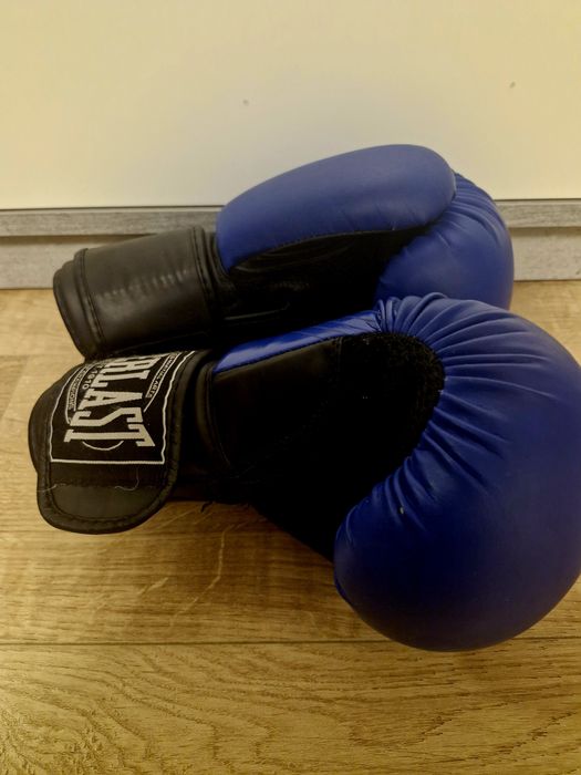 Перчатки боксёрские
